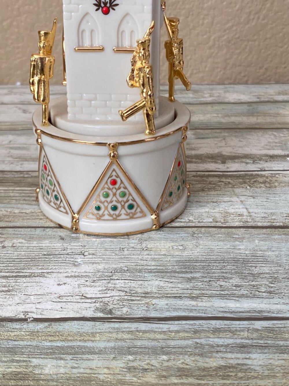 Lenox China Jewels Musical Castle Nutcracker Soldiers Gold Trim -No Box - Picture 11 of 14